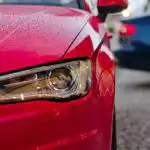 Sådan fjerner du en revne i en forlygte: et simpelt